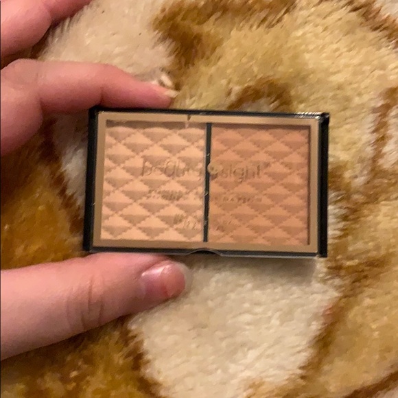 Makeup - Picture 2 of 4